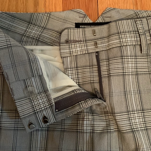 Express dressy Bermuda shorts bundle - Picture 9 of 9